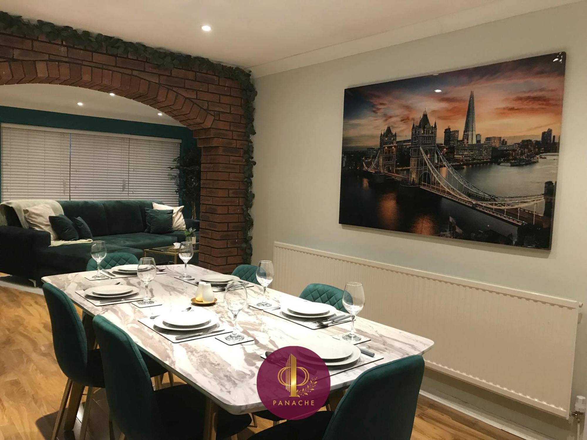 Contractors, Relocators, Free Parking, Wifi, Smart Tvs Apartment Marston Green Exterior photo